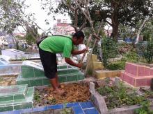 Kisah Ari Penggali Kubur di Sei Panas Batam